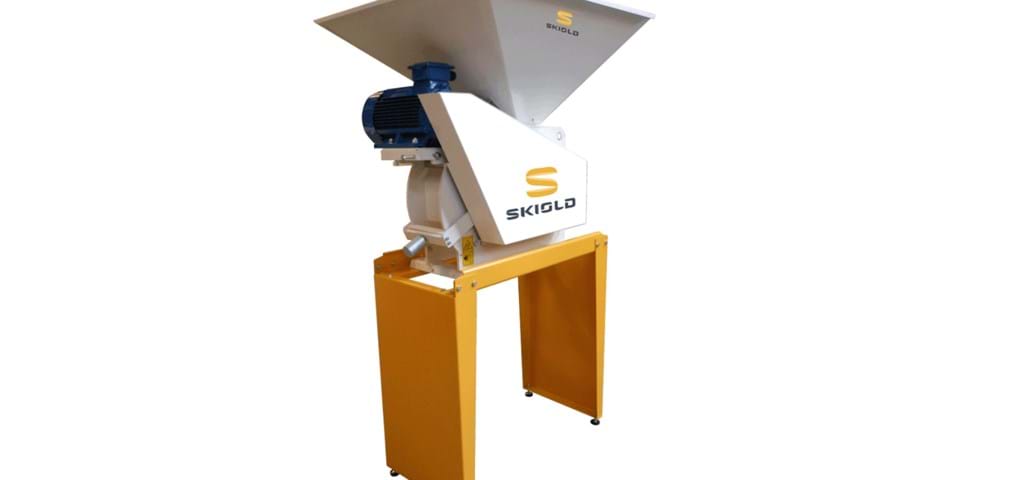 SKIOLD grain crusher - cattle feed grinding