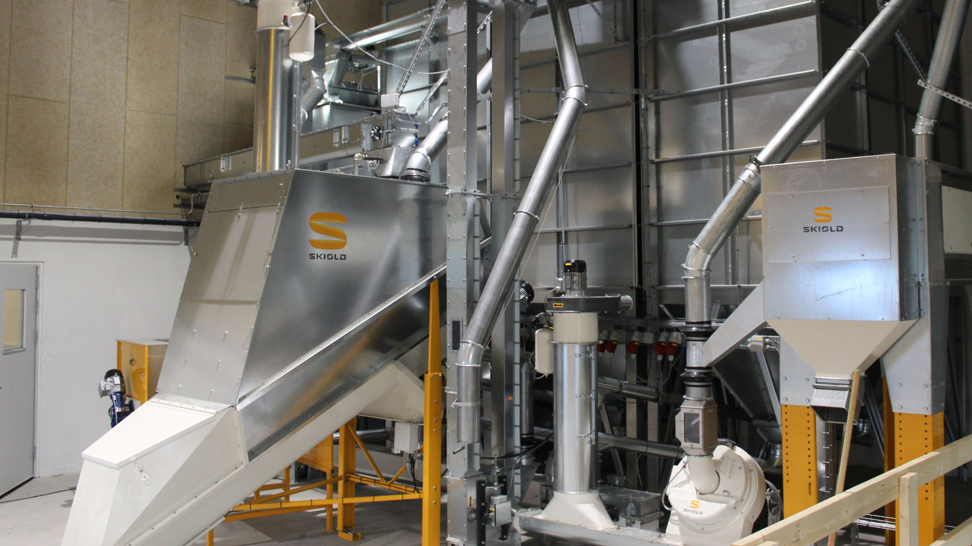 SKIOLD inclined mixer for efficient mixing of feed