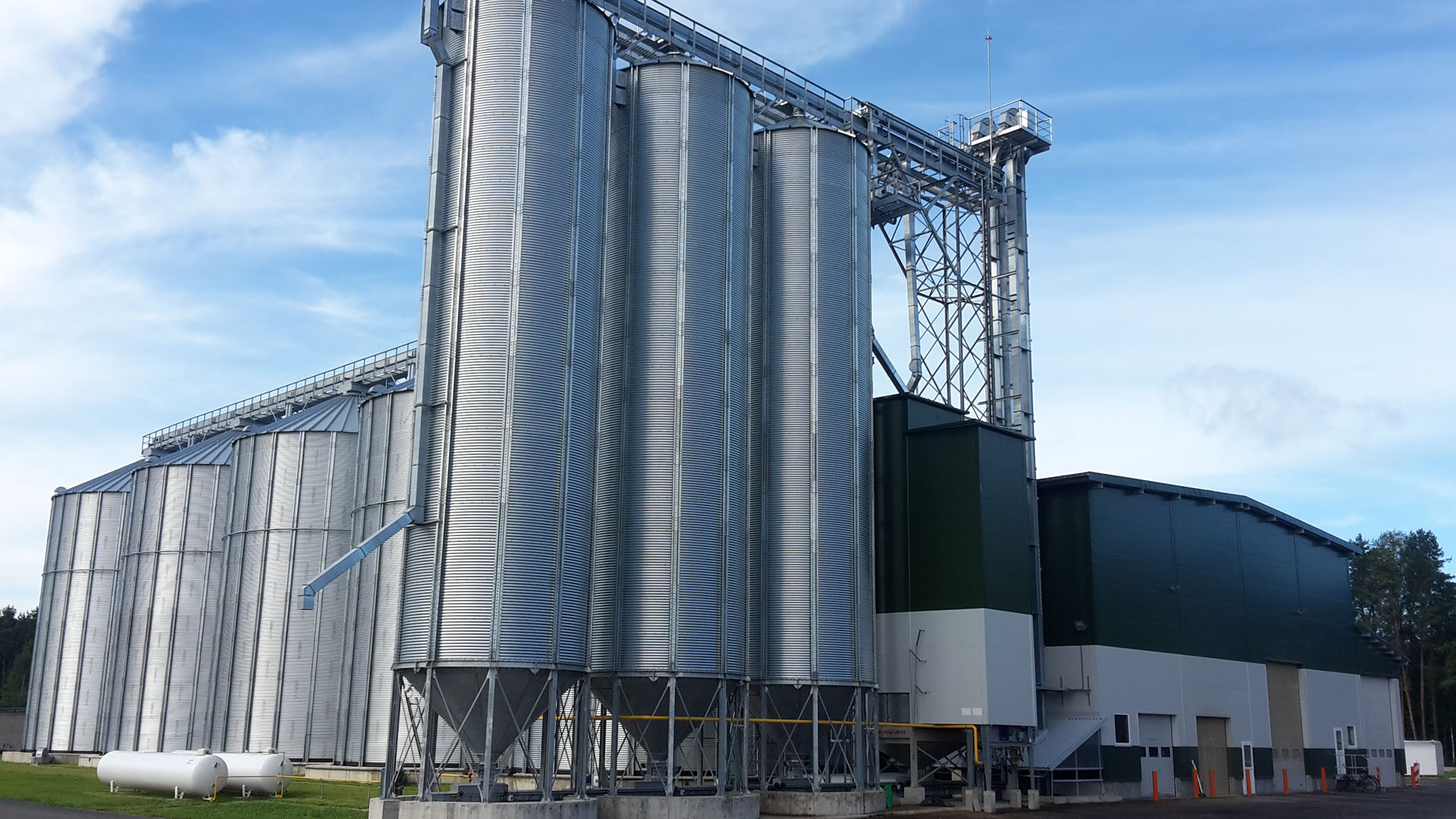 conveying and storage of moist grain | SKIOLD