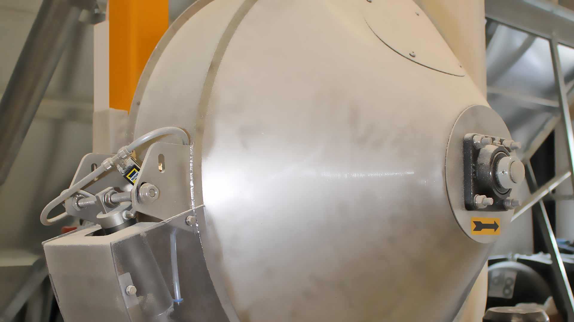 Cone  mixer for mixing of small batches of 30 to 50 kg | SKIOLD