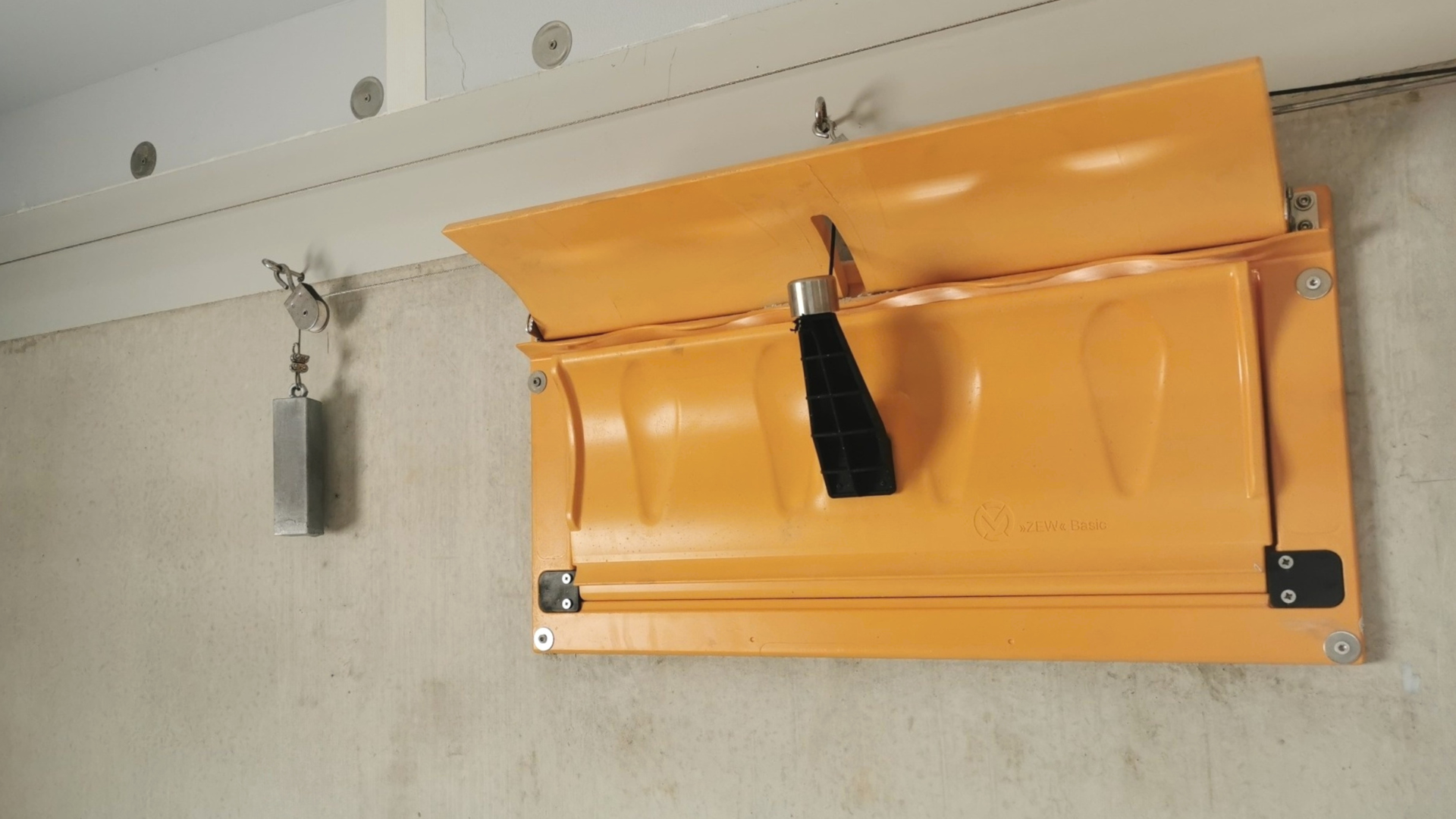 Trappe murale SKIOLD WIT 1600