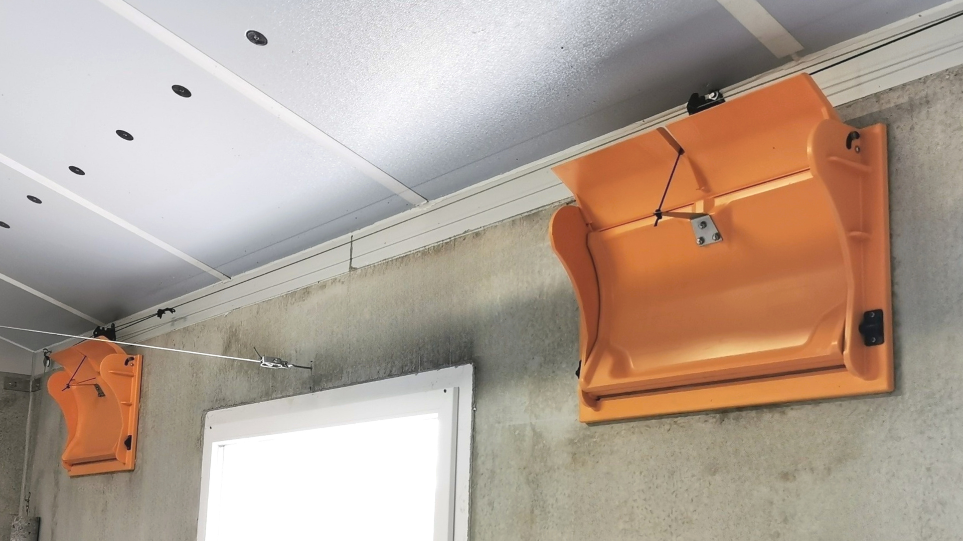 Trappes murales SKIOLD WI 2100 / 2900